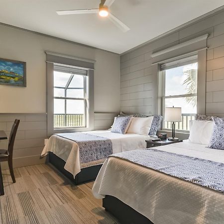 Harborwalk Lodge Hitchcock Ngoại thất bức ảnh
