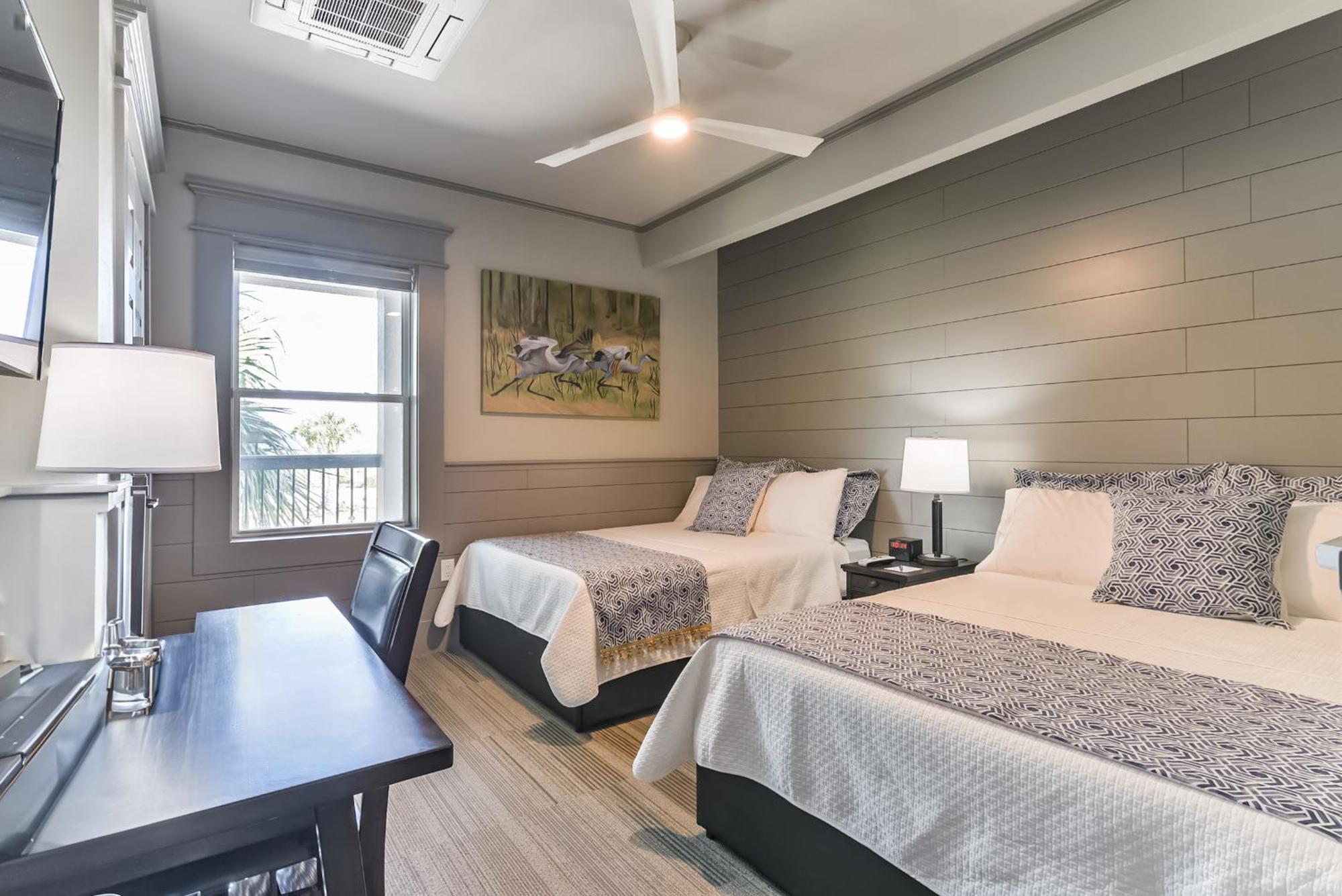 Harborwalk Lodge Hitchcock Ngoại thất bức ảnh