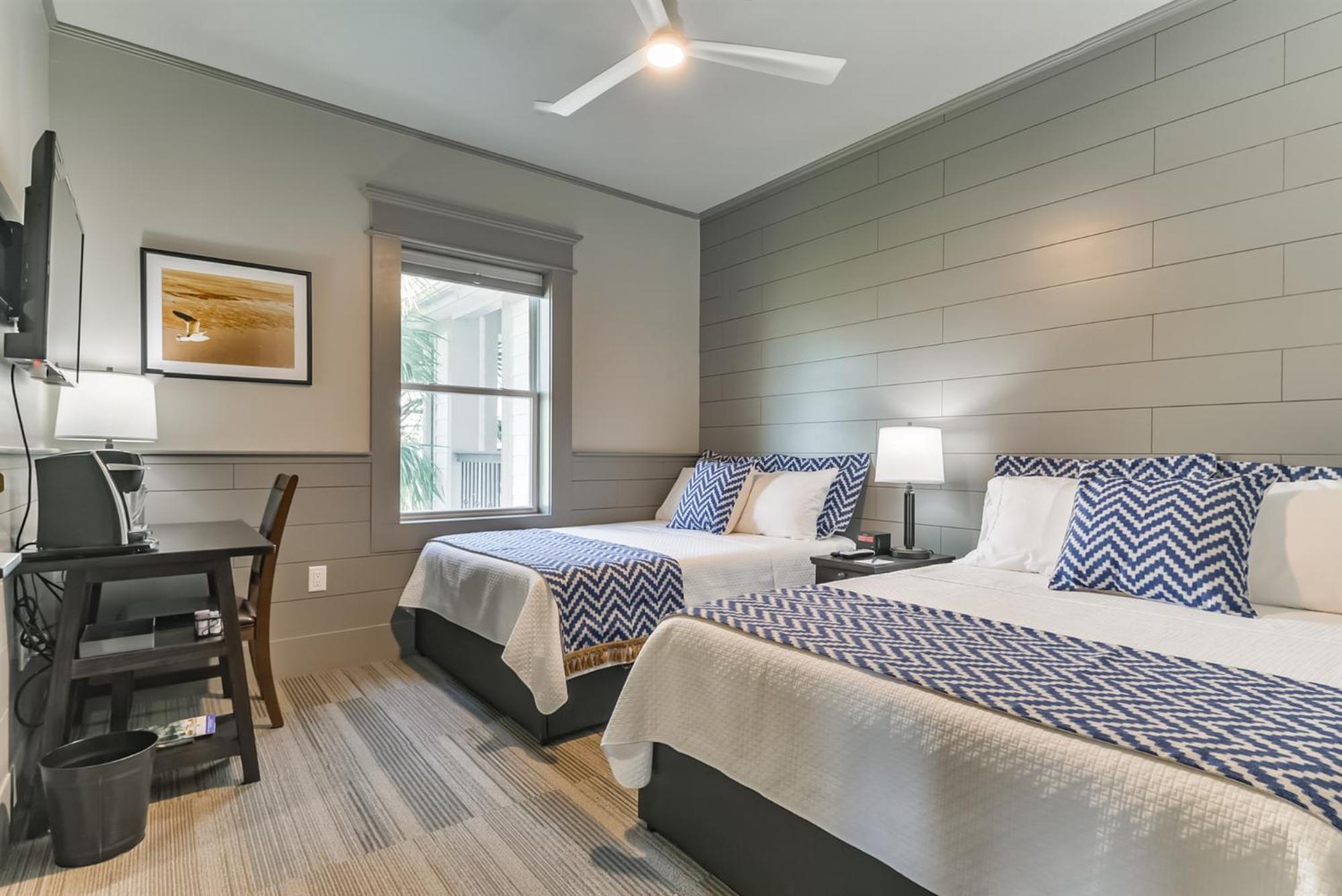 Harborwalk Lodge Hitchcock Ngoại thất bức ảnh